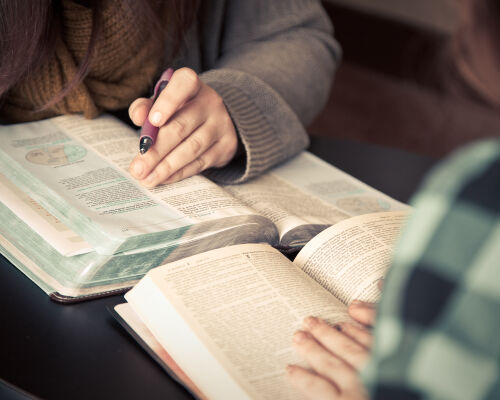 How to Study the Bible: Training by Alistair Huong